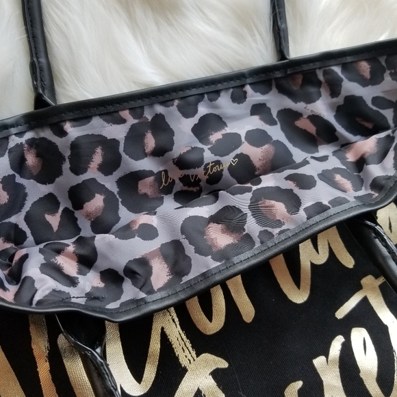 Victoria Secret Bundle - Picture 7 of 9